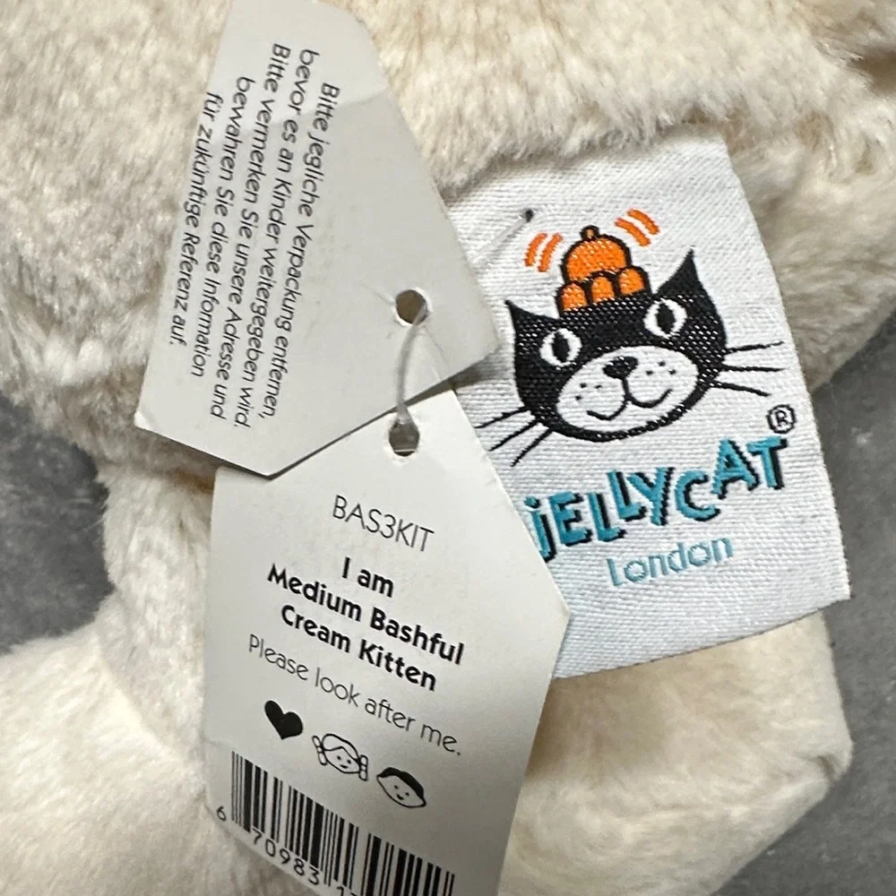 Jellycat Medium Bashful Cream Kitten - Picture 4 of 4